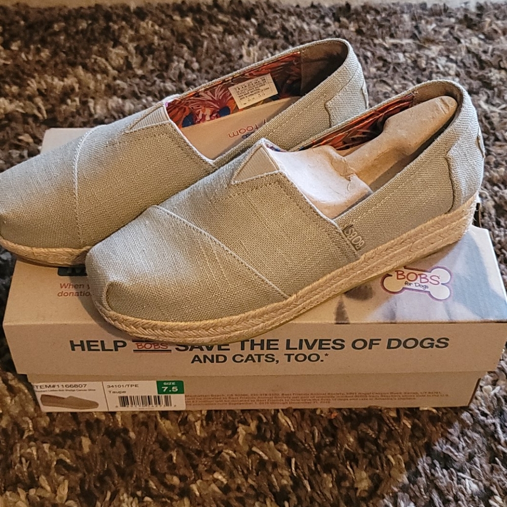 NIB BOBS from Skechers  Ladies Wedge Canvas Shoes